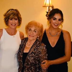 Meet your Posher, Jessica